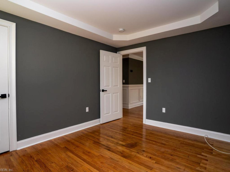 Photo 18 of 31 residential for sale in Norfolk virginia
