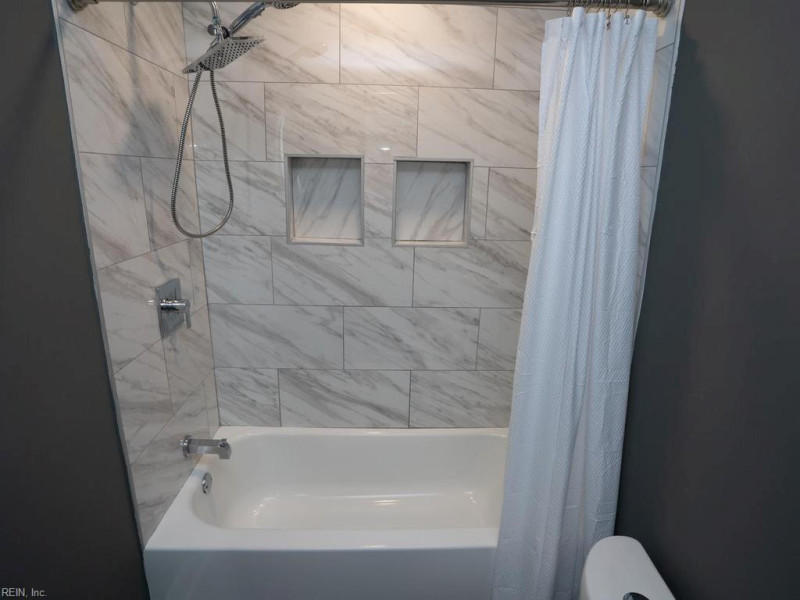 Photo 21 of 31 residential for sale in Norfolk virginia