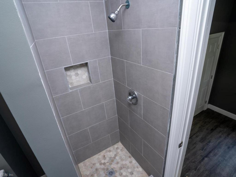 Photo 23 of 31 residential for sale in Norfolk virginia
