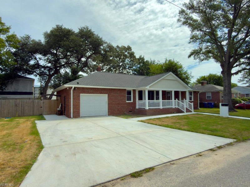 Photo 3 of 31 residential for sale in Norfolk virginia