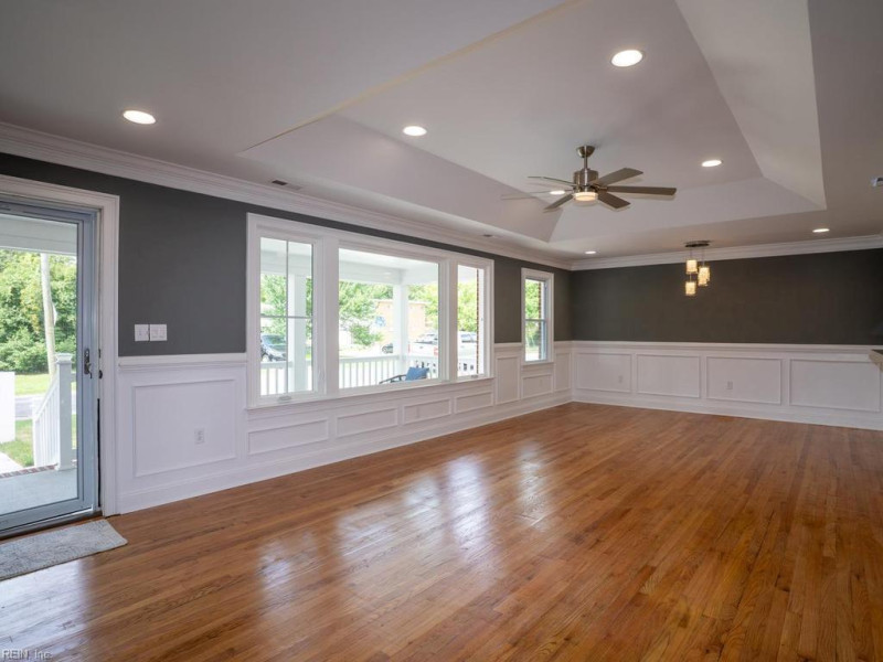 Photo 5 of 31 residential for sale in Norfolk virginia