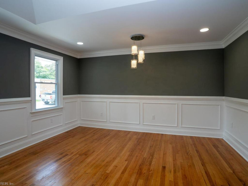 Photo 8 of 31 residential for sale in Norfolk virginia