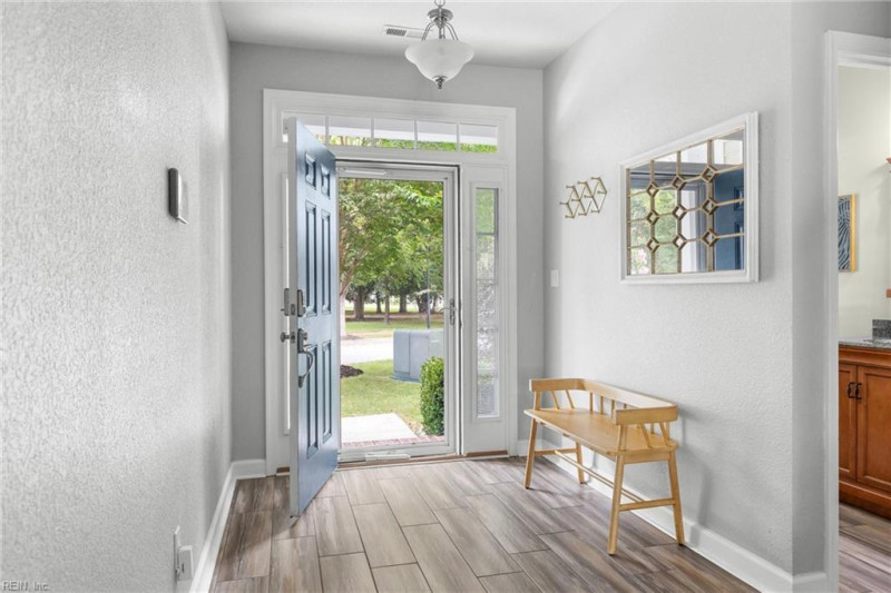 Photo 3 of 20 residential for sale in Virginia Beach virginia