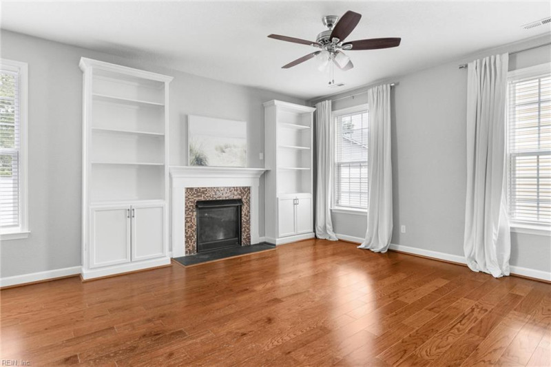 Photo 6 of 20 residential for sale in Virginia Beach virginia