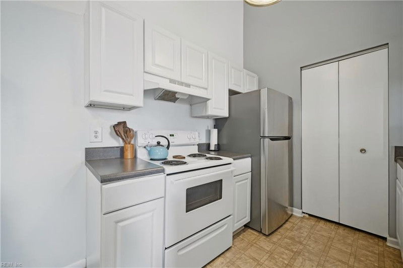 Photo 11 of 21 residential for sale in Virginia Beach virginia