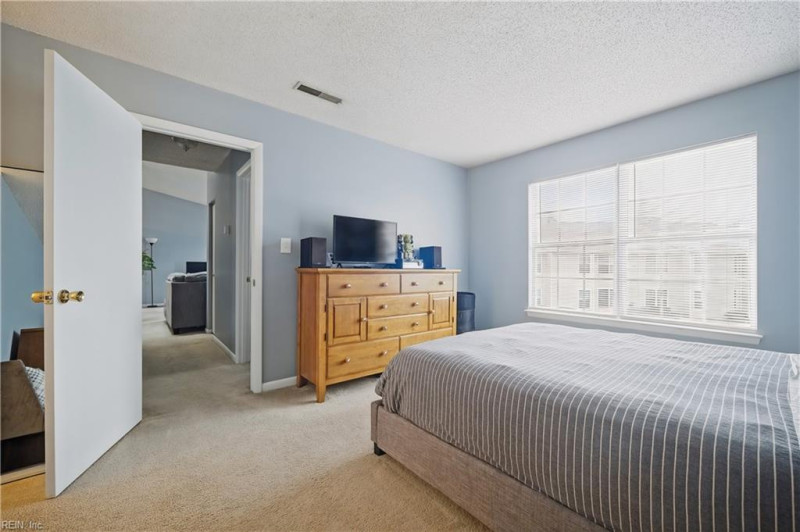 Photo 12 of 21 residential for sale in Virginia Beach virginia
