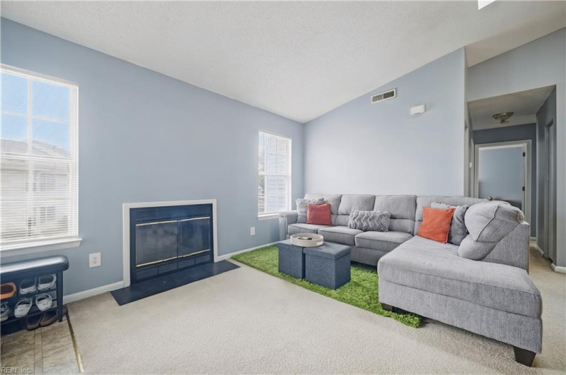 Photo 4 of 21 residential for sale in Virginia Beach virginia