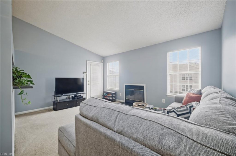 Photo 5 of 21 residential for sale in Virginia Beach virginia