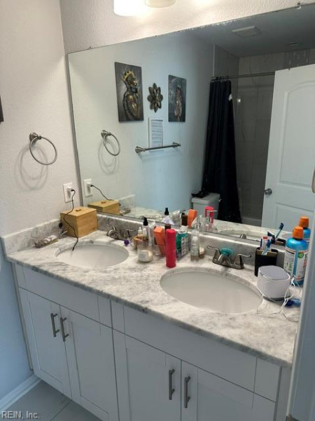Photo 14 of 24 residential for sale in Portsmouth virginia