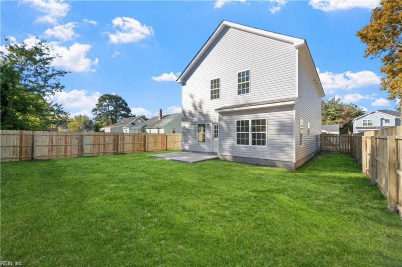 Photo 3 of 24 residential for sale in Portsmouth virginia