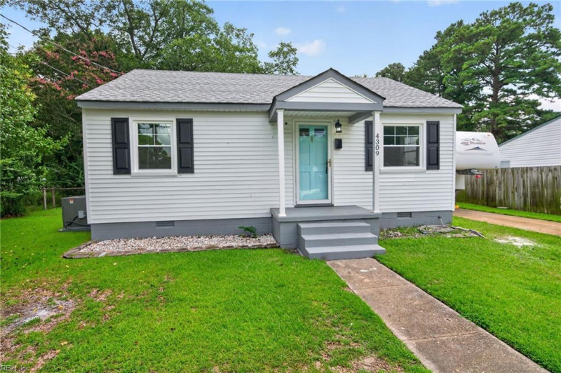 Photo 1 of 18 residential for sale in Portsmouth virginia