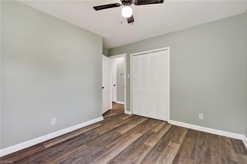Photo 16 of 18 residential for sale in Portsmouth virginia