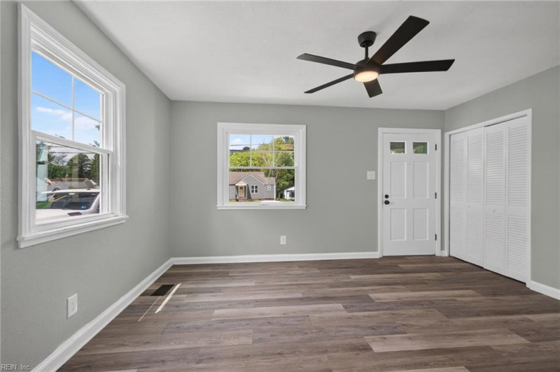 Photo 4 of 18 residential for sale in Portsmouth virginia