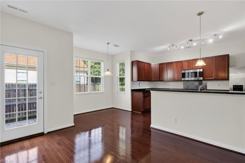 Photo 14 of 36 residential for sale in Portsmouth virginia