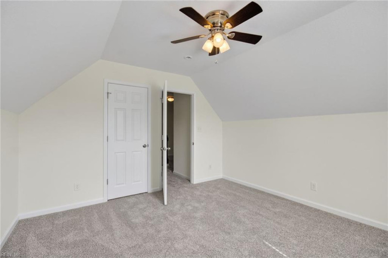 Photo 20 of 36 residential for sale in Portsmouth virginia