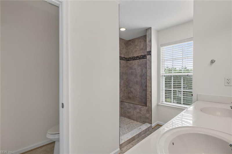 Photo 31 of 36 residential for sale in Portsmouth virginia