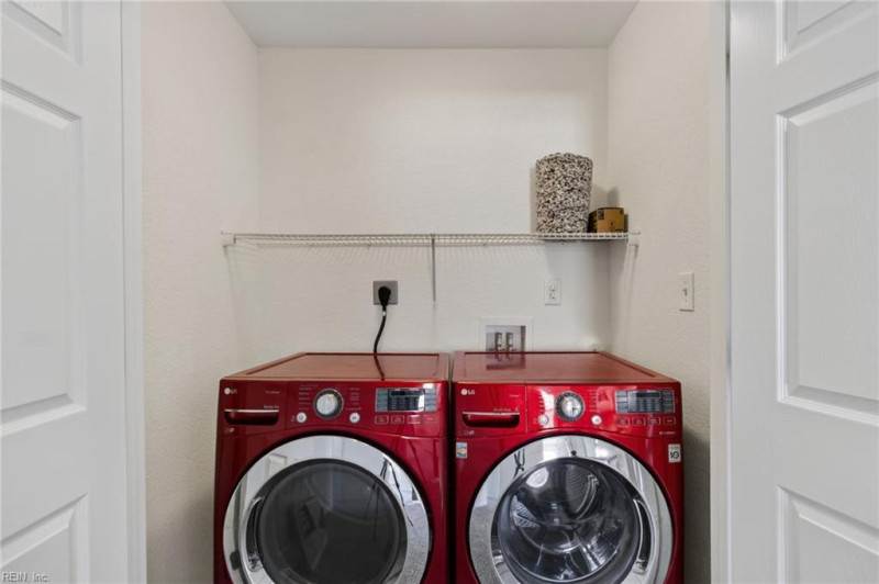 Photo 33 of 36 residential for sale in Portsmouth virginia