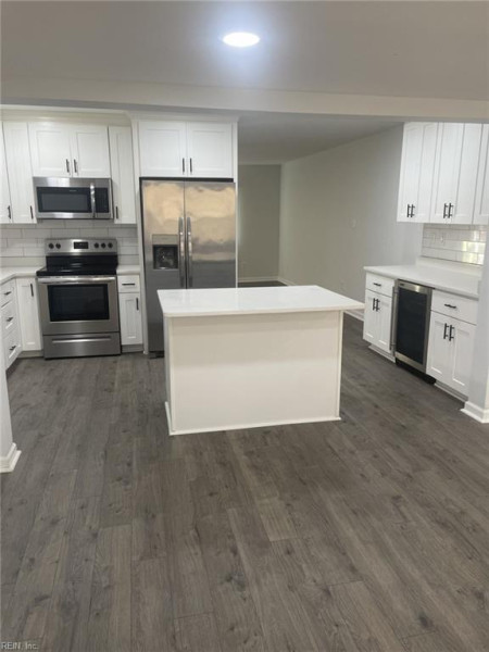 Photo 12 of 27 residential for sale in Norfolk virginia