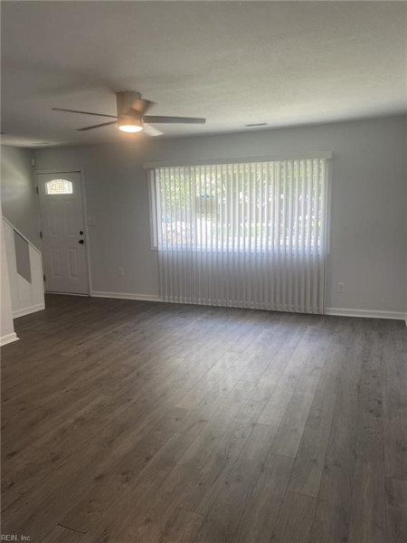 Photo 3 of 27 residential for sale in Norfolk virginia