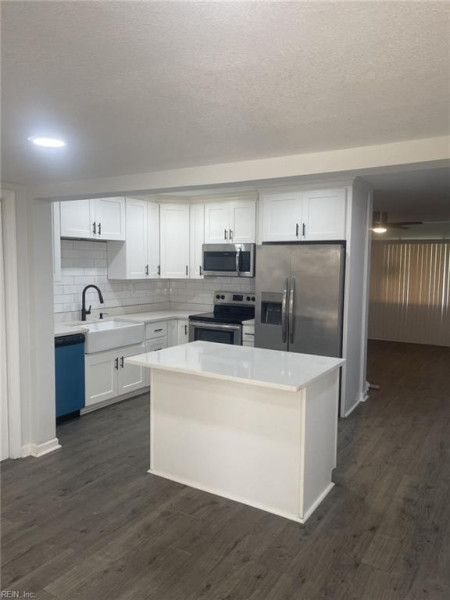 Photo 4 of 27 residential for sale in Norfolk virginia