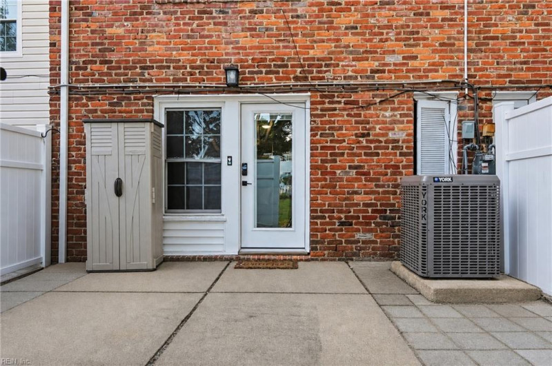 Photo 25 of 32 residential for sale in Newport News virginia