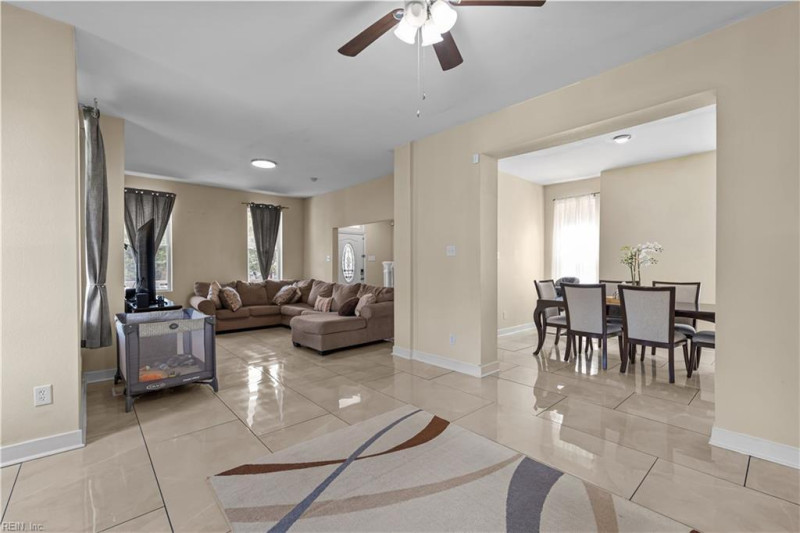 Photo 12 of 43 residential for sale in Norfolk virginia