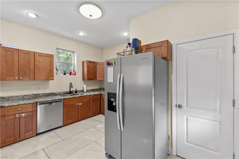 Photo 14 of 43 residential for sale in Norfolk virginia
