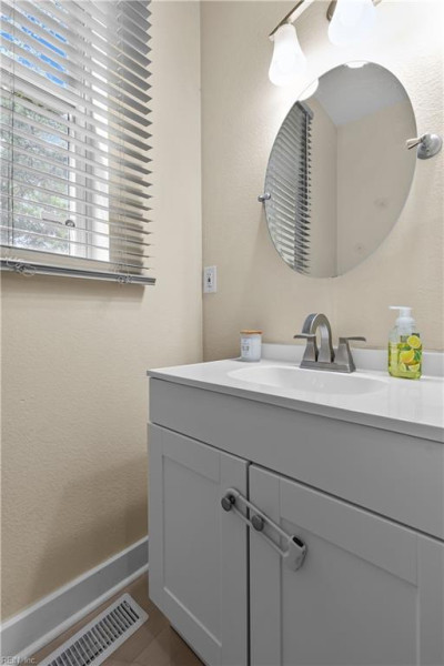 Photo 19 of 43 residential for sale in Norfolk virginia