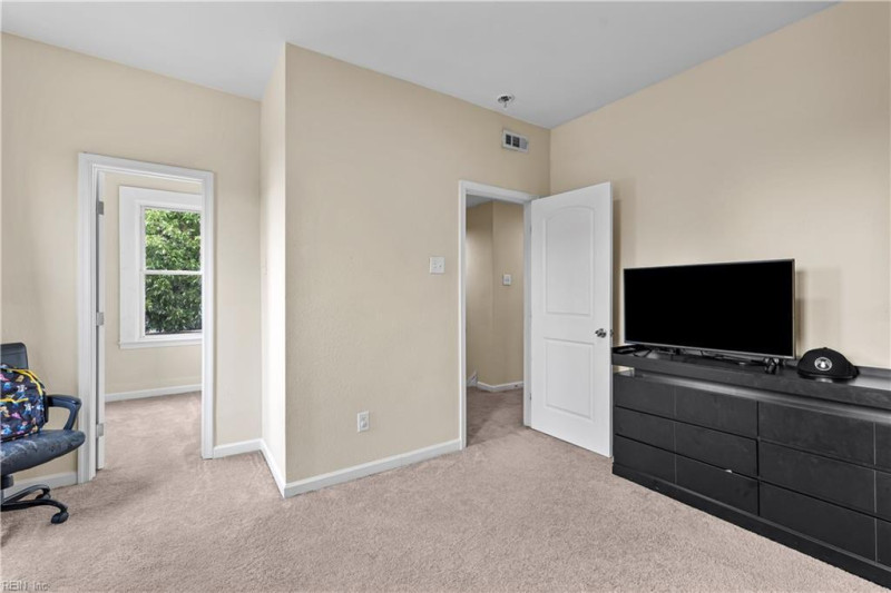 Photo 21 of 43 residential for sale in Norfolk virginia