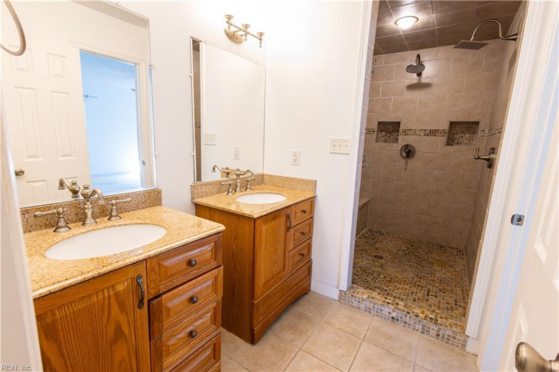 Photo 21 of 28 residential for sale in Virginia Beach virginia