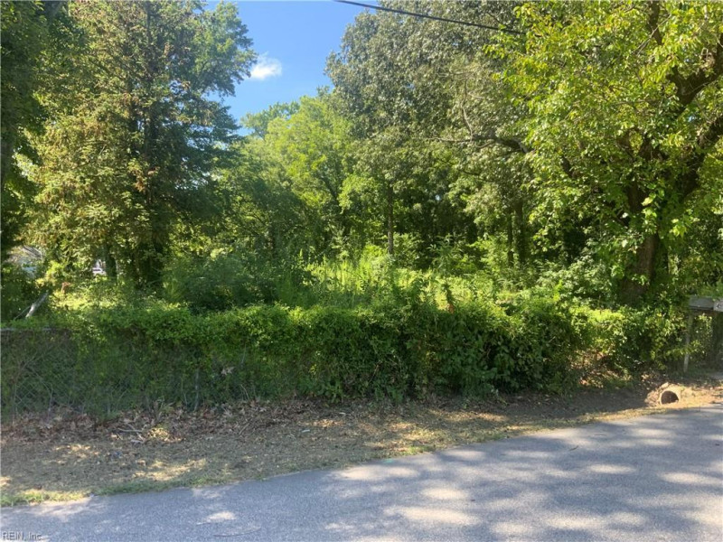 Photo 2 of 2 residential for sale in Hampton virginia