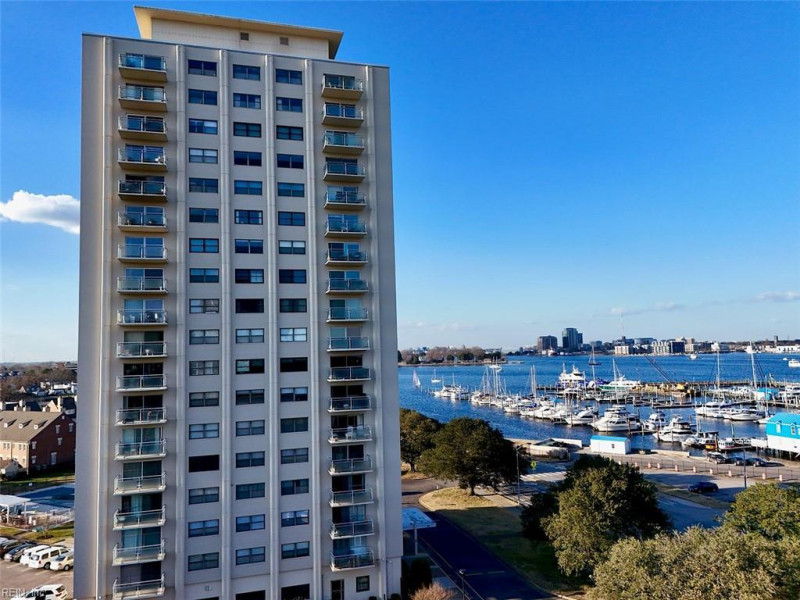 Photo 5 of 15 residential for sale in Portsmouth virginia