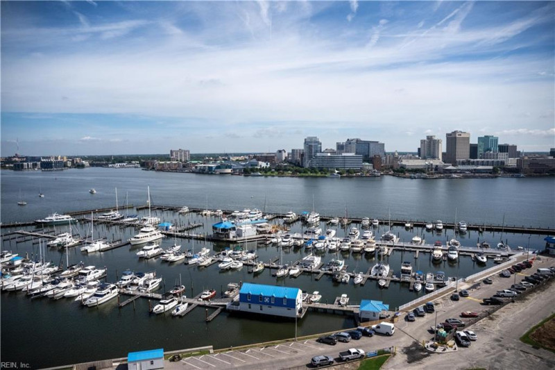 Photo 6 of 15 residential for sale in Portsmouth virginia