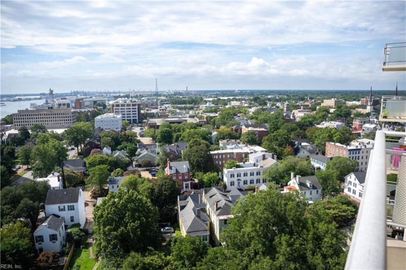 Photo 8 of 15 residential for sale in Portsmouth virginia