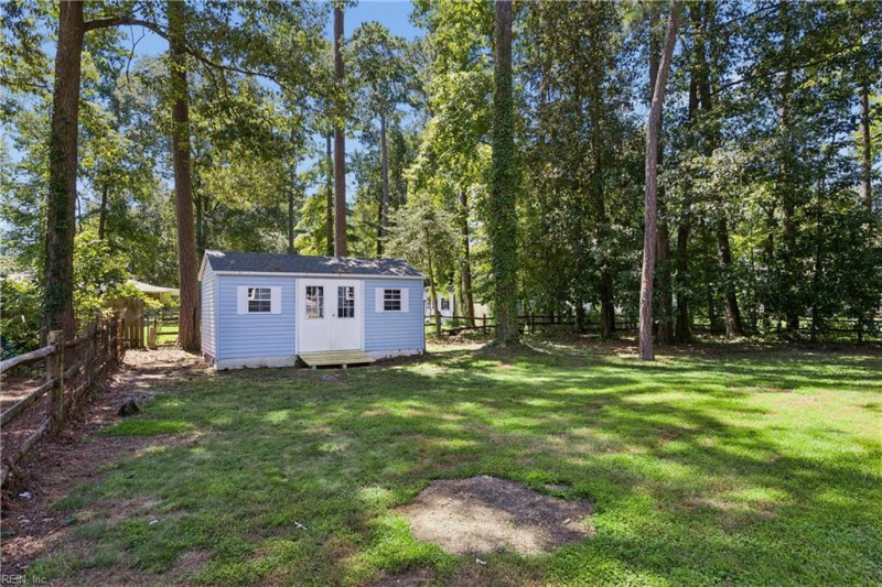 Photo 42 of 50 residential for sale in Poquoson virginia Photo 42 of 50 residential for sale in Poquoson virginia