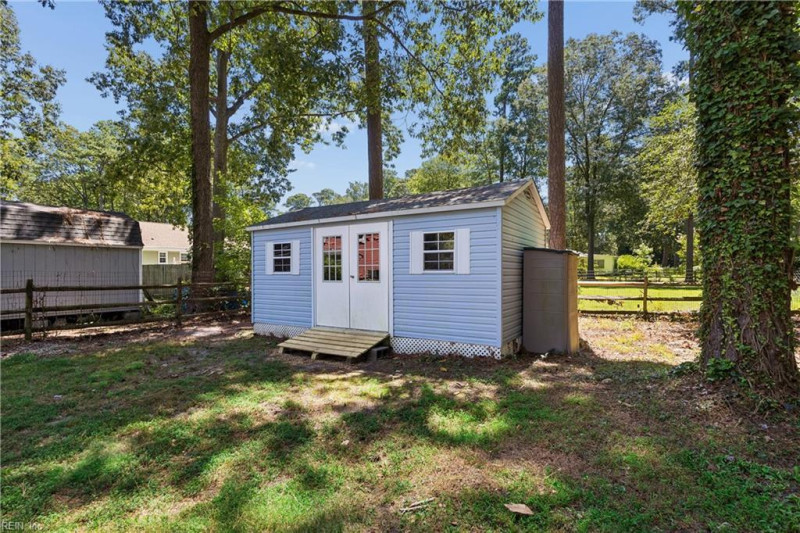 Photo 43 of 50 residential for sale in Poquoson virginia Photo 43 of 50 residential for sale in Poquoson virginia