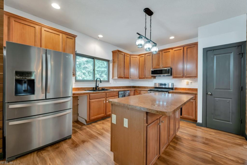 Photo 6 of 42 residential for sale in Chesapeake virginia Photo 6 of 42 residential for sale in Chesapeake virginia