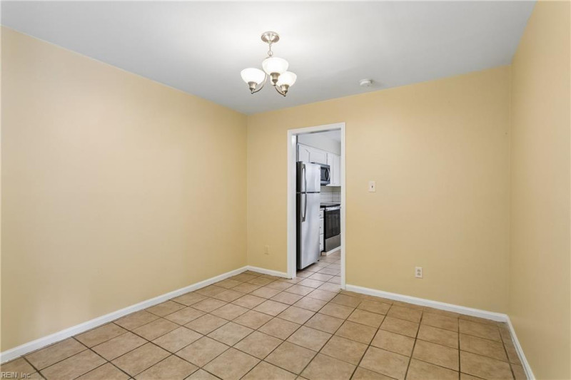 Photo 13 of 34 residential for sale in Hampton virginia