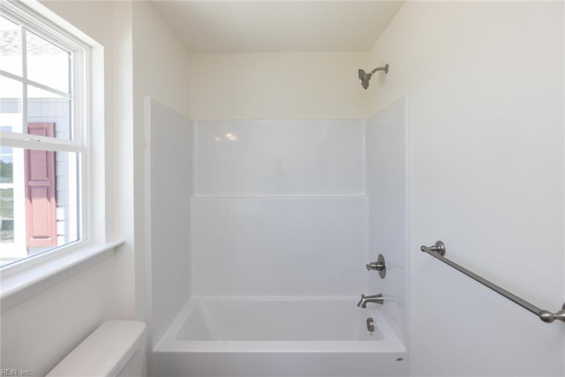 Photo 13 of 47 residential for sale in Suffolk virginia