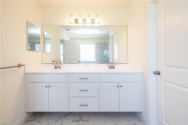 Photo 9 of 47 residential for sale in Suffolk virginia