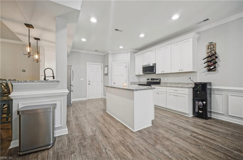 Photo 10 of 42 residential for sale in Virginia Beach virginia
