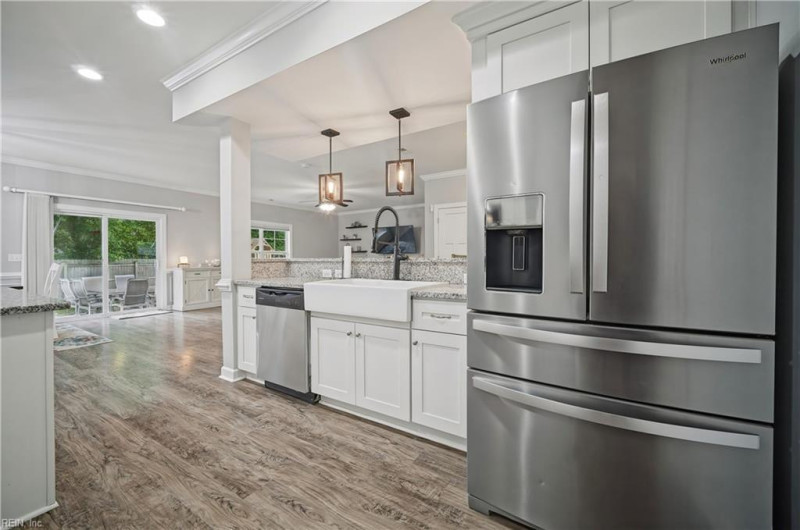 Photo 11 of 42 residential for sale in Virginia Beach virginia