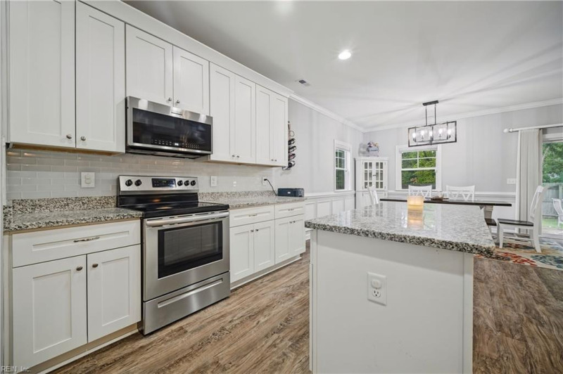Photo 12 of 42 residential for sale in Virginia Beach virginia