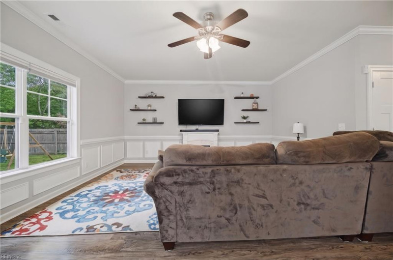Photo 14 of 42 residential for sale in Virginia Beach virginia