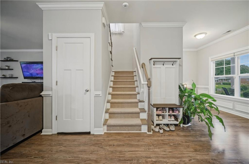 Photo 5 of 42 residential for sale in Virginia Beach virginia