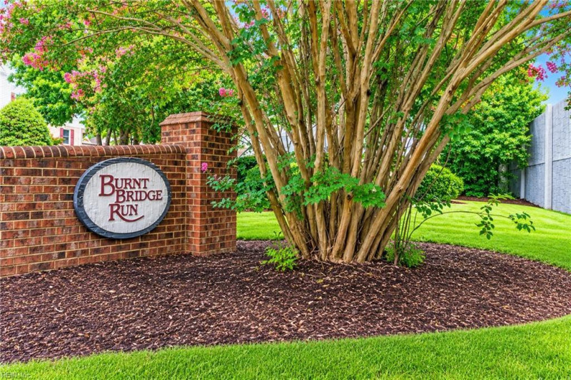 Photo 25 of 32 residential for sale in York County virginia