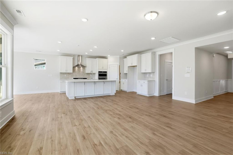 Photo 7 of 23 residential for sale in Suffolk virginia