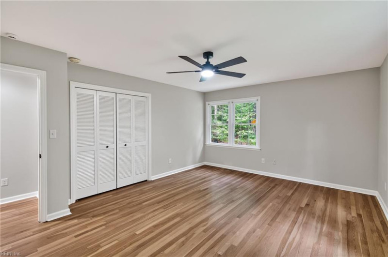 Photo 35 of 39 residential for sale in York County virginia
