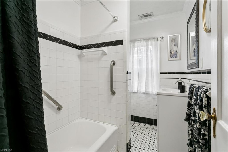 Photo 18 of 48 residential for sale in Newport News virginia