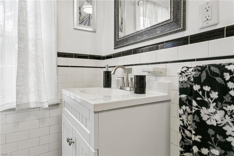 Photo 19 of 48 residential for sale in Newport News virginia